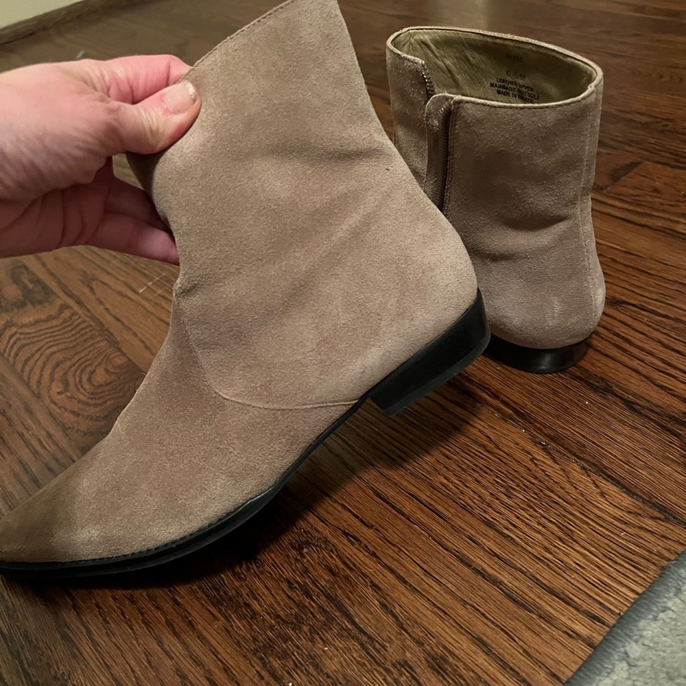 Flat booties by Matisse